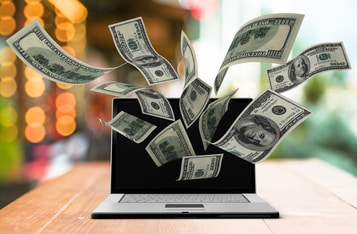 Mainstream Adoption of DeFi and DLT Is Coming, It Will Replace Banks, Says US Currency Comptroller