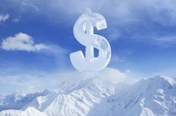 Altcoins React Negatively to XRP News While BTC Holds Still—Are We Close to an Altseason Yet?